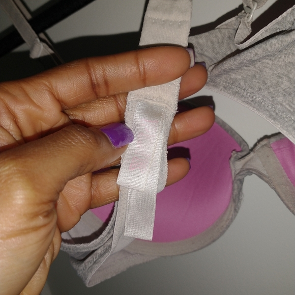 Women's gray pink Victoria's secret bra - Picture 7 of 7